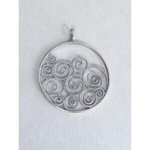 Vintage Sterling Silver 925 Medallion Circle Pendant Swirled Design 9.8gklace